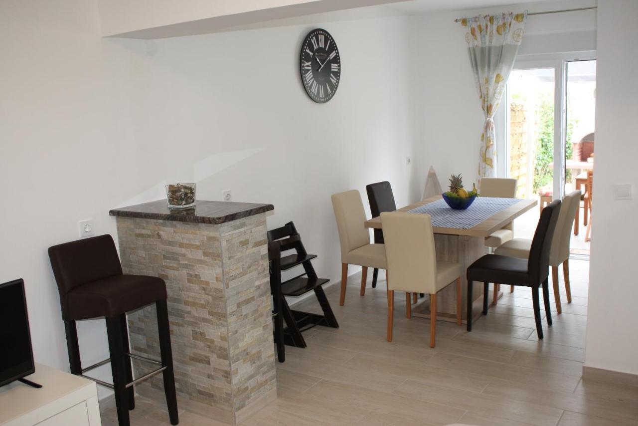 Holiday Home Radmila เปรมันตูรา ภายนอก รูปภาพ