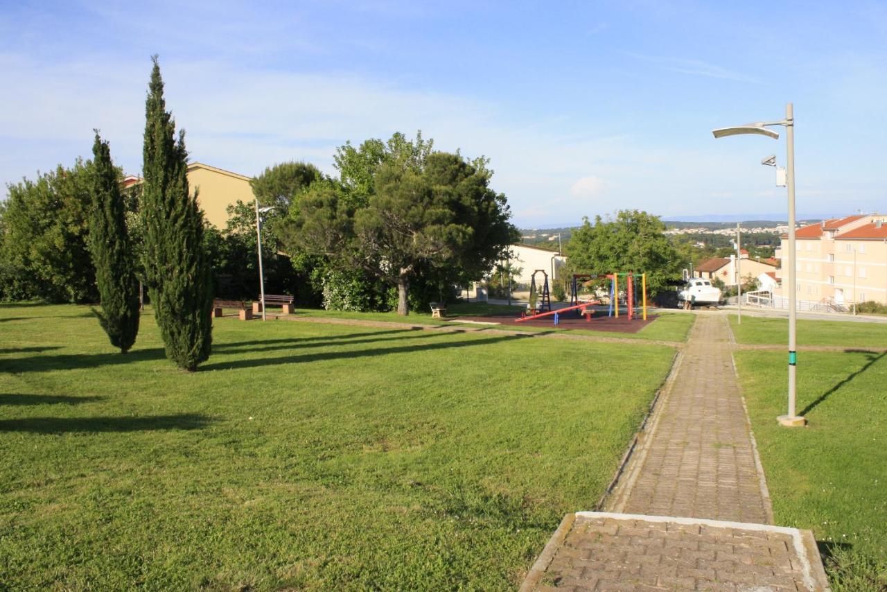 Holiday Home Radmila เปรมันตูรา ภายนอก รูปภาพ